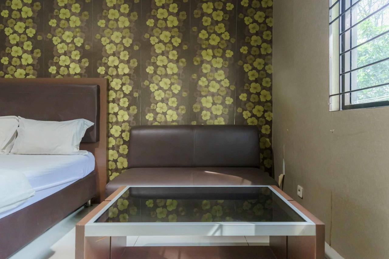 Koolkost Syariah At Taman Simprug Cikarang Otel Bekasi Dış mekan fotoğraf